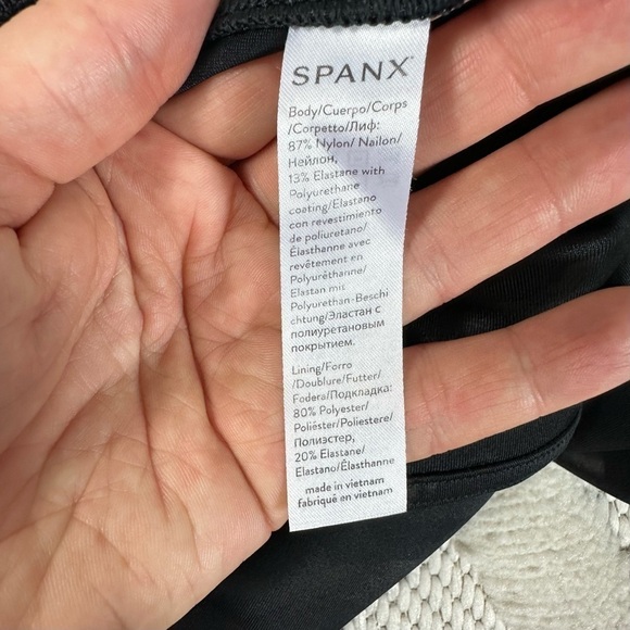 Spanx Faux Leather Camo Leggings Size XS - Picture 12 of 14